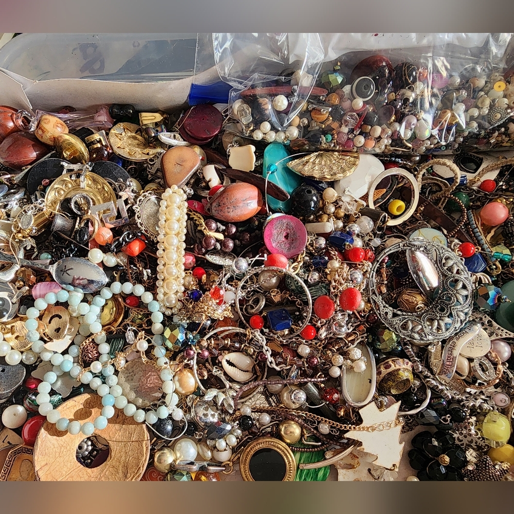 Huge Lot Of Over 4lbs+ Beads & Findings For Crafts